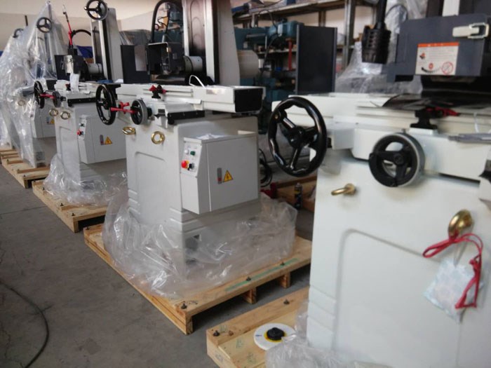 平面磨床廠(chǎng)家成品區(qū)